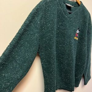 90s green Mickey Mouse sweater. Vintage.